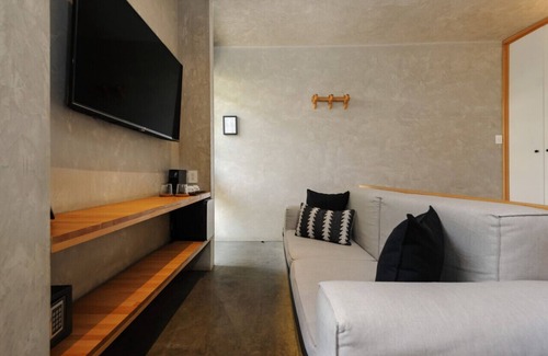 Hipodromo Apartment | CH302 · Bright studio with Terrace @Parque Mexico | ChiCo