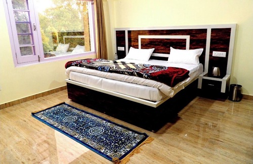 Shimla Other | Chail's Best-Kept Secret: Hideaway Homestay - A Comfortable and Secluded Retreat