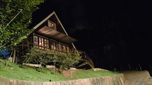 Recanto Araucaria House | Chalé Aconchego na Natureza- rústico, confortável e bem localizado