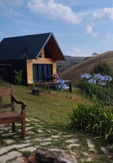 Campos do Jordao Ski Chalet | Chalé Canário com Lareira, Hidromassagem Acima das Nuvens