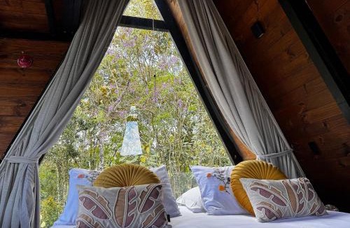 Sao Pedro de Alcantara Ski Chalet | Chalé com hidro, lareira e cozinha, perto Floripa