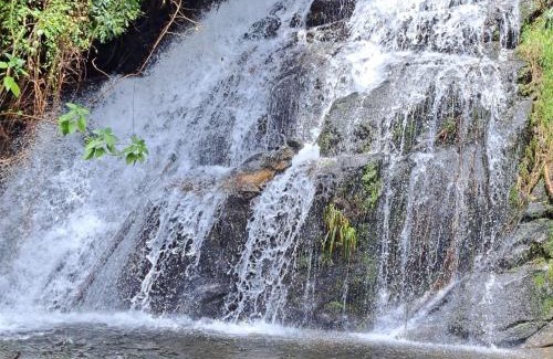 Nova Friburgo House | Chalé da Cachoeira - Cachoeira particular dentro da hospedagem