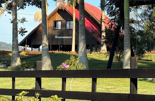 Leoberto Leal Ski Chalet | Chalé Dentro da Lagoa, Ambiente Silencioso em Meio a Natureza, Porém no Centro