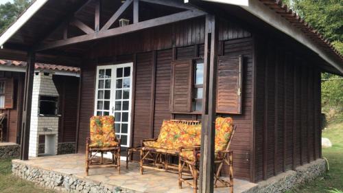 Juquitiba House | Chalé Ipê Amarelo