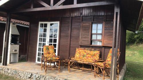 Juquitiba House | Chalé Ipê Amarelo