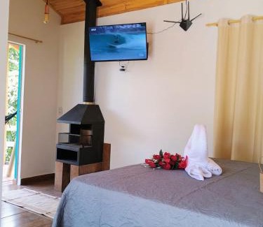 Costas Ski Chalet | Chalé Som do Riacho e Chalé Riacho Sereno, com Hidromassagem e Lareira á 20 minutos de Gonçalves-MG