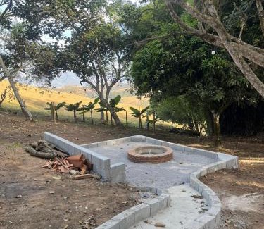 Extrema Cabin | Chalés do vale Extrema amarelo