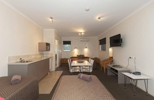Ararat Hotel | Chalambar Motel