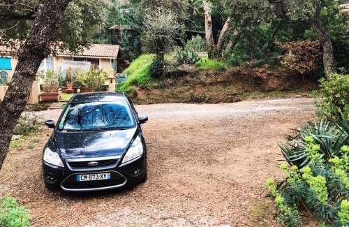 La Croix-Valmer Ski Chalet | Chalet à Gassin au calme sous les pins