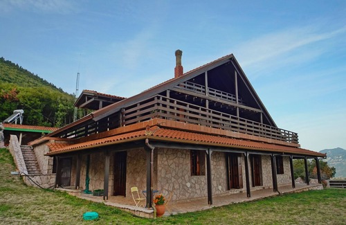 Amfissa Ski Chalet | Chalet Aselinos