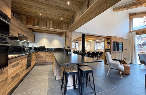 Le Bettaix Ski Chalet | Chalet Aspen - Luxury Chalet 15 people Spa/Sauna/Gym/Fireplace/Parking/Game Room