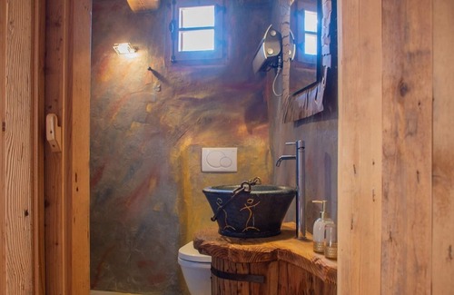 San Giacomo Filippo House | Chalet 'Atmosfera Res Albert' with Mountain View, Wi-Fi & Garden