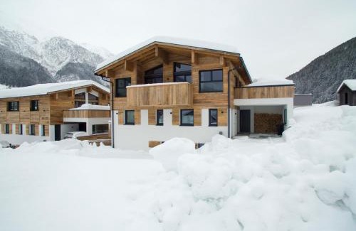Pettneu am Arlberg Ski Chalet | Chalet Bella