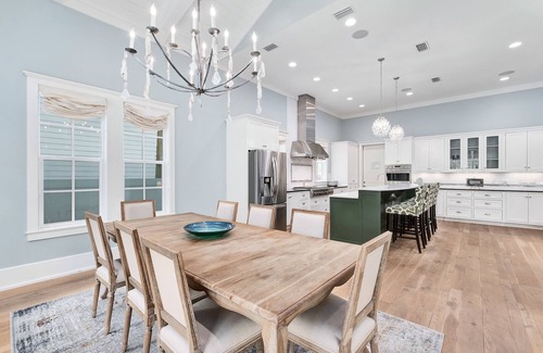 Seagrove Beach House | Chalet by the Sea - 5 Star Luxury w/Heated Pool in Seagrove Beach!