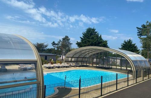Jullouville Resort | chalet de l'Edune 6 pers beau standing piscine couverte à 150m de la mer wifi inclus