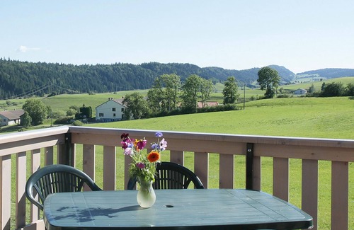Nanchez House | Chalet de Montagne Avec vue sur les Monts Jura Avec Wifi