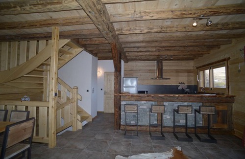 Le Corbier Ski Chalet | Chalet de standing 4* au pied des pistes 5chambres 5sdb : L'Etoile Polaire