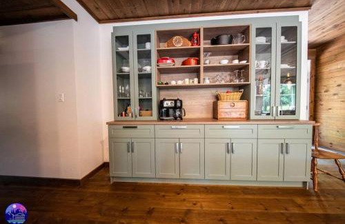 Mansonville Ski Chalet | Chalet Deschamps- SPA- Chien accepté- Nature- Estrie