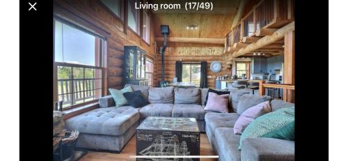 Saint-Hermenegilde Ski Chalet | Chalet en bois rond