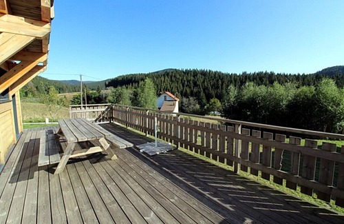 Xonrupt-Longemer Cabin | Chalet Gérardmer-Xonrupt-Longemer plein sud 10 personnes Wifi SPA Jacuzzi Sauna