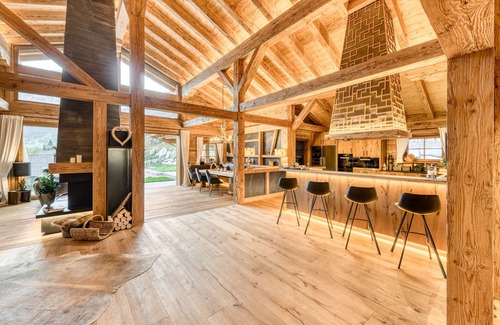 Brand House | Chalet GM in Brand With 5 Bedrooms and 4 Bathrooms