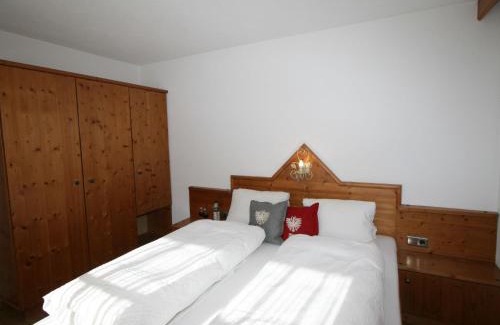 Ramsau im Zillertal Ski Chalet | Chalet Heisenhaushütte by Interhome