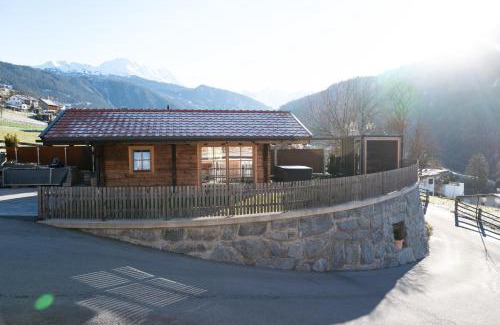 Fliess Ski Chalet | Chalet Hittli 1065 Tirol sauna garden WiFi guest card