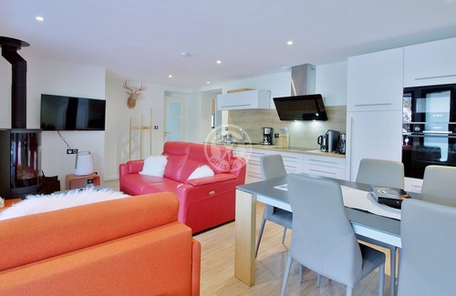 Saint-Lary-Soulan Apartment | Chalet Hygge Saint-Lary center: Cosy /2 bdrms /Spa /Breathtaking view /Parking