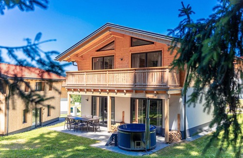 Sankt Englmar Ski Chalet | Chalet in St. Englmar with Private Sauna & Hot Tub