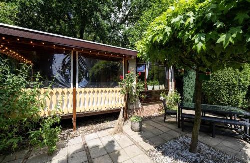 Stegeren Ski Chalet | Chalet in Stegeren near Forest and Pond