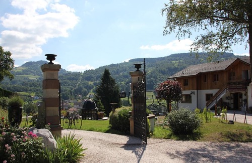 Le Thillot Ski Chalet | Chalet in Ventron with Pool & Wine Route Access
