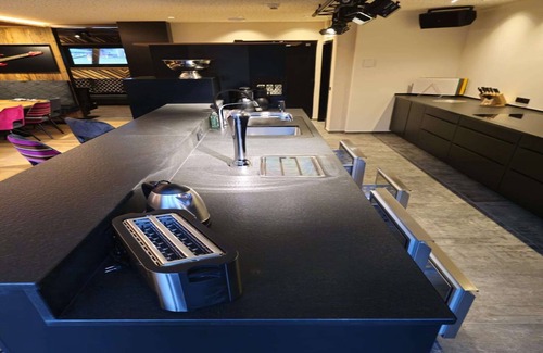 Aschau Im Zillertal House | Chalet in Zillertal near Ski Slopes & Whirlpool