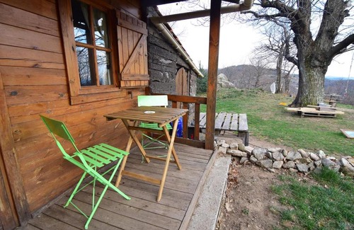 Saint-Andeol-de-Vals Ski Chalet | Chalet Instant Spa en montagne