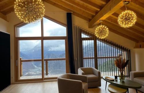 Great Alpine Road Ski Chalet | Chalet La Tarine