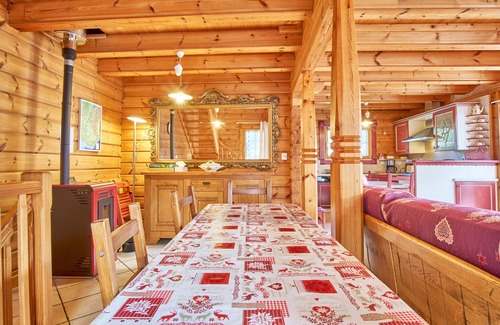 Gresse-en-Vercors Ski Chalet | Chalet 'Le Serac' with Mountain View, Private Terrace and Wi-Fi