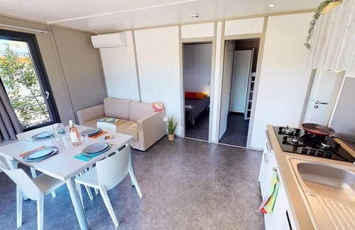 Lourmarin Ski Chalet | Chalet Luberon - 35m2 - 2 Schlafzimmer + Jacuzzi (4 Erwachsene & 1 Kind max 12 Jahre) 4 bis 5 Personen - 4 Pers. im Preis enthalten