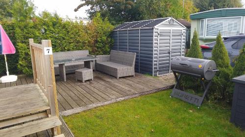 Kropswolde Apartment | Chalet Meerwijck mit Terrasse am Wasser und Meer mit Schwimmbad