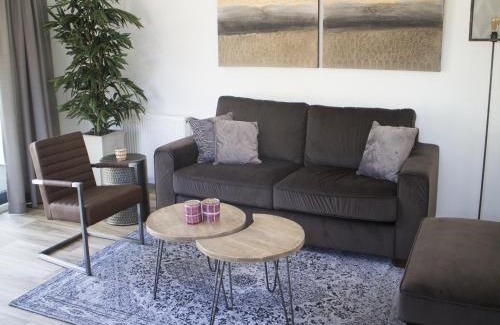 Biddinghuizen Ski Chalet | Chalet near Zuiderzee with Garden