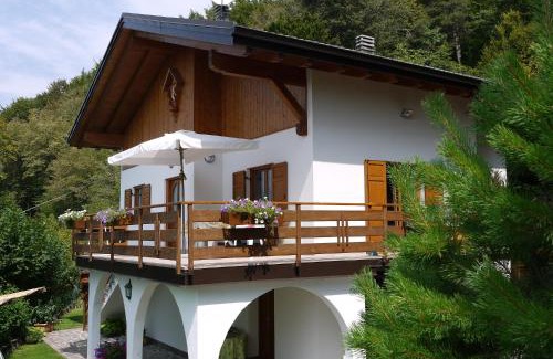 Madruzzo Ski Chalet | Chalet nel bosco con lago e panorama mozzafiato