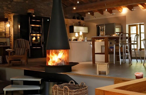 Saint-Andre Ski Chalet | Chalet 'Nevala' with Mountain View, Private Terrace and Wi-Fi