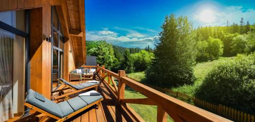 Huty Cabin | Chalet Oasis - Luxury 5-Bedroom Chalet with Panoramic Views