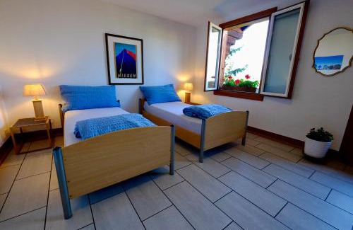 Oberhofen am Thunersee Apartment | Chalet Oberhofen am Thunersee, 4 Sterne Privatwohnung, 2 Schlafzimmer, gratis Parkplatz, Seeblick
