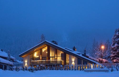 Chamonix-Mont-Blanc Ski Chalet | Chalet Rytola, modern & central chalet in Chamonix