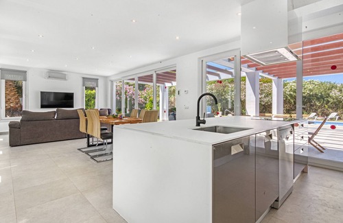 Javea Ski Chalet | Chalet 'Senna' with Mountain View, Wi-Fi and Air Conditioning