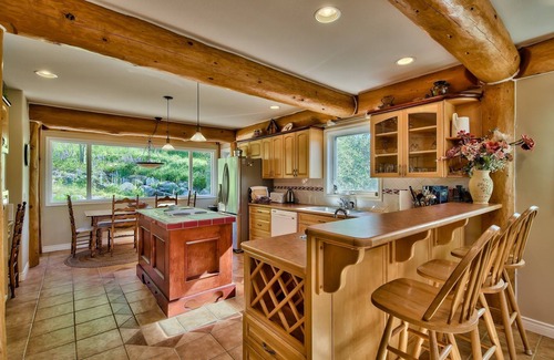 Sunburst Estates Ski Chalet | Chalet! Ski in/out, hot tub, views, 3 bdrms+ loft, rock f/p, walk to village!
