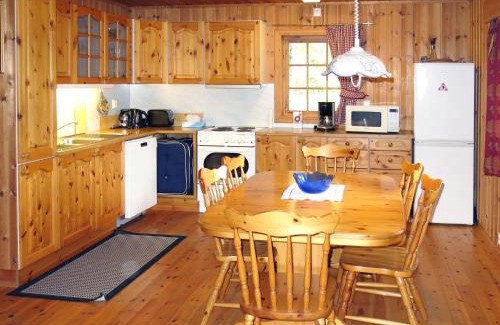 Viksdalen Ski Chalet | Chalet Skogstjerna - FJS085 by Interhome