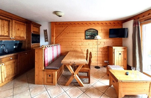 Reberty Apartment | Chalet style, on slopes, balcony, pool, view