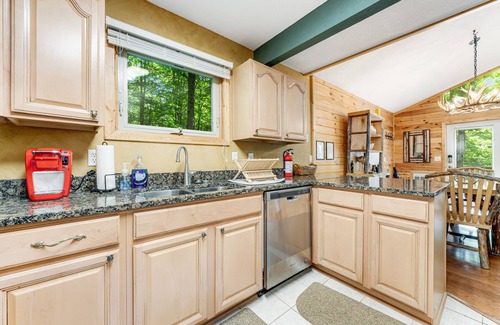 Charter Hills Ski Chalet | Chalet w/Rustic Decor, Fireplace, & Multiple Decks - Near Skiing