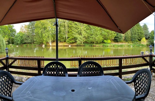 Brazey-en-Morvan Ski Chalet | Chalet with private lake, 4-person rental with NOKILL fishing