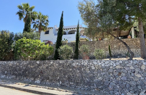 Monte Pego House | Chalet with wonderful views of the sea and mountains, pool, WiFi